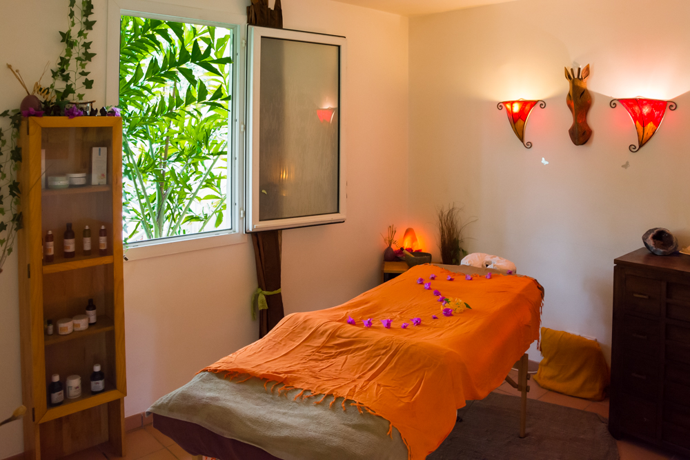 salle de Massage relaxant soins énergétiques Sainte Luce réflexologie plantaire Martinique 972 formation massage